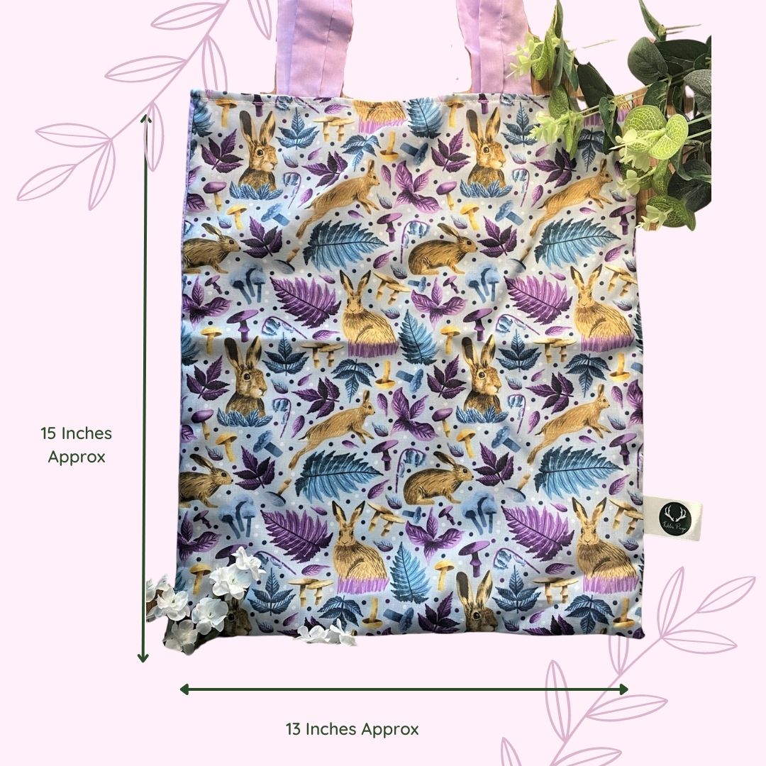 Beautiful hare tote bag, ideal as a shopping bag for women and cottagecore bag lovers.