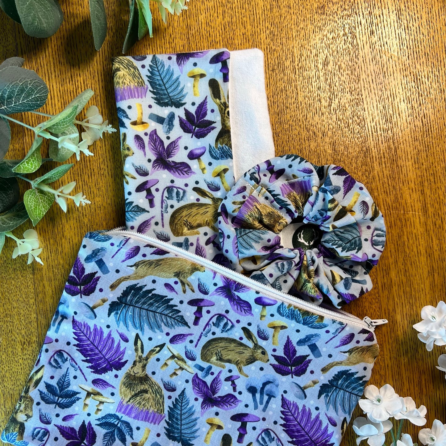 Hare birthday gal gift set, an ideal cwtch gift for nature lovers.