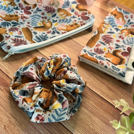 Red squirrel gift set, ideal for nature lovers seeking fabric handmade gifts with a cottagecore touch.