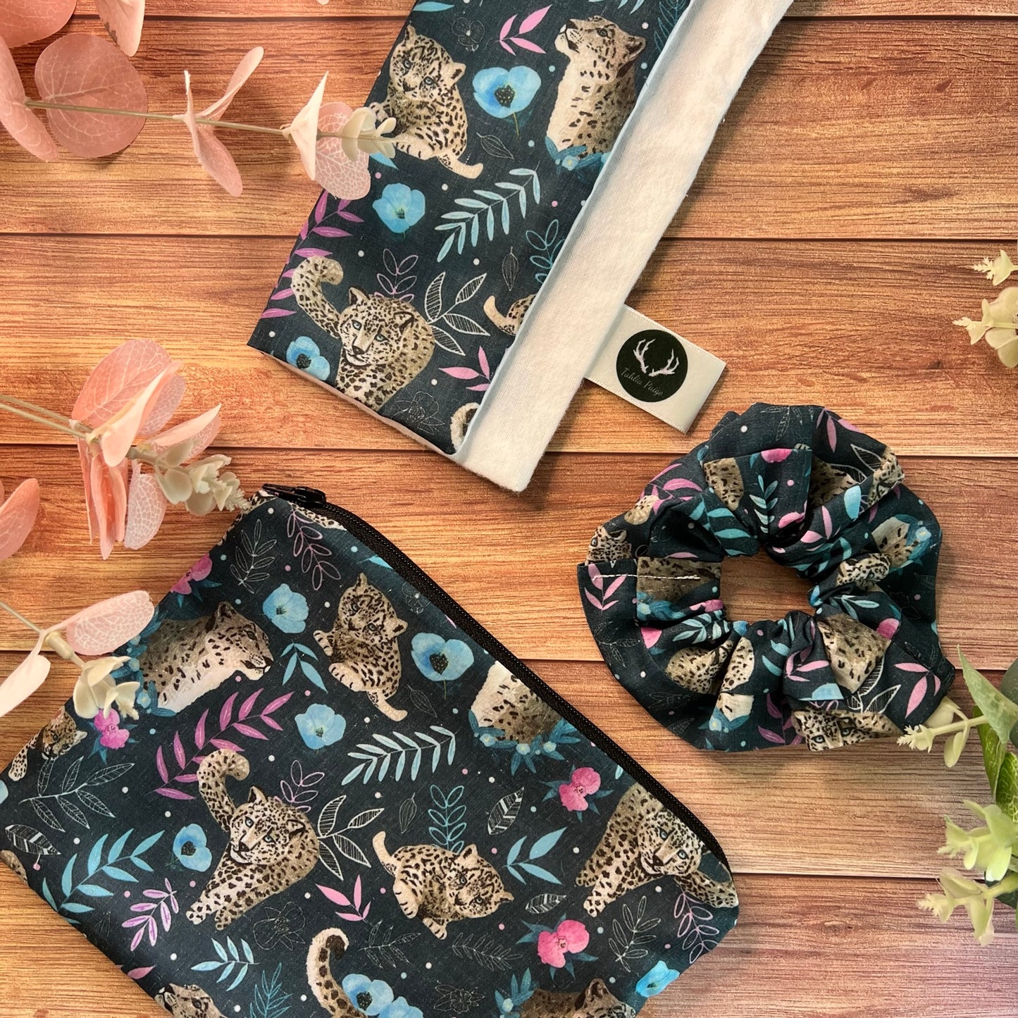 Snow Leopard Birthday Gal Gift Set, perfect pamper gift set.