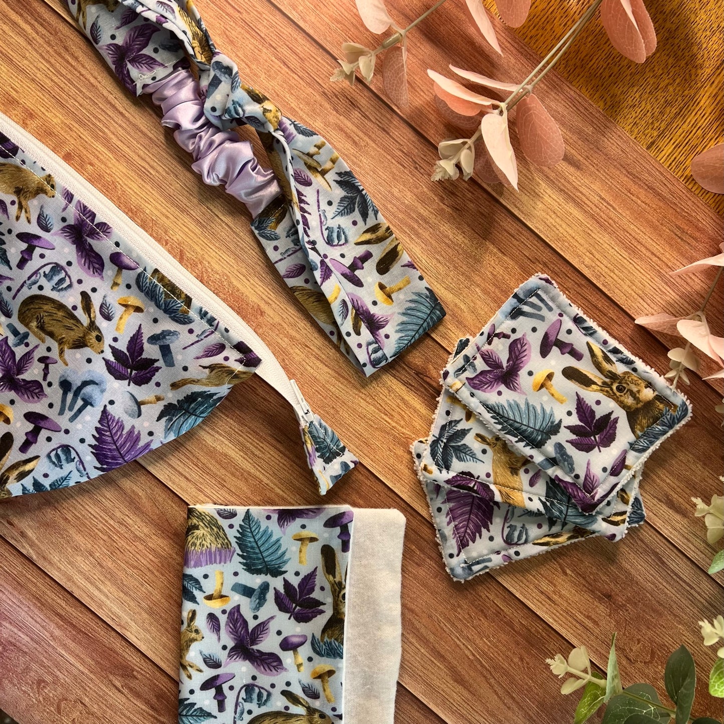 Thoughtful thinking of you gift set, great as a nice makeup bag.