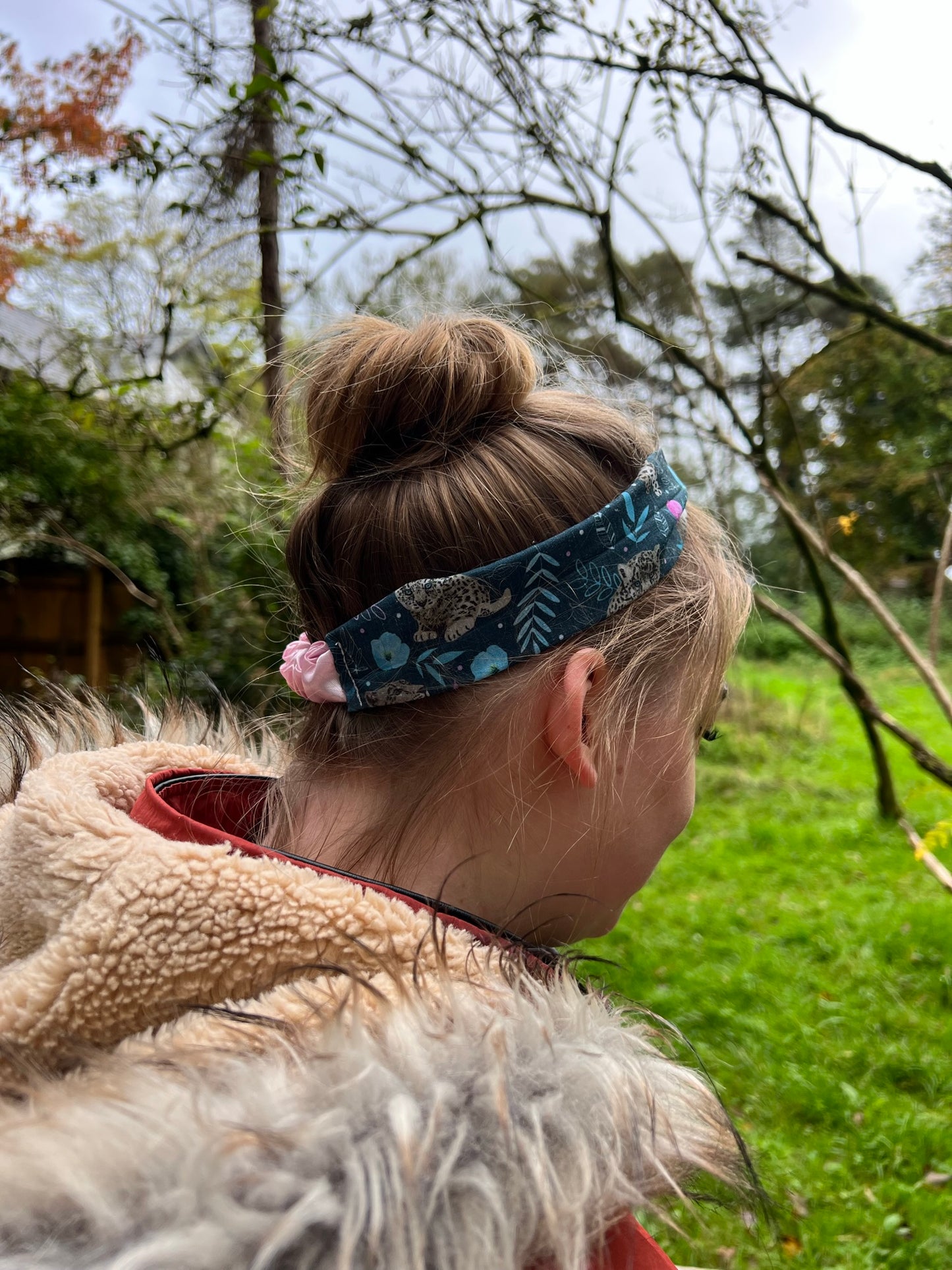 Leopard print headband, ideal for hair accessories gift set.