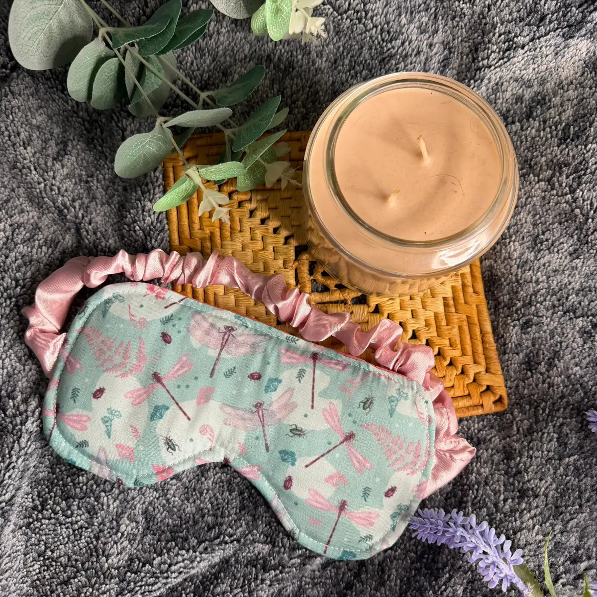 Handmade dragonfly patterned sleep mask, suitable for gifting and everyday rest.