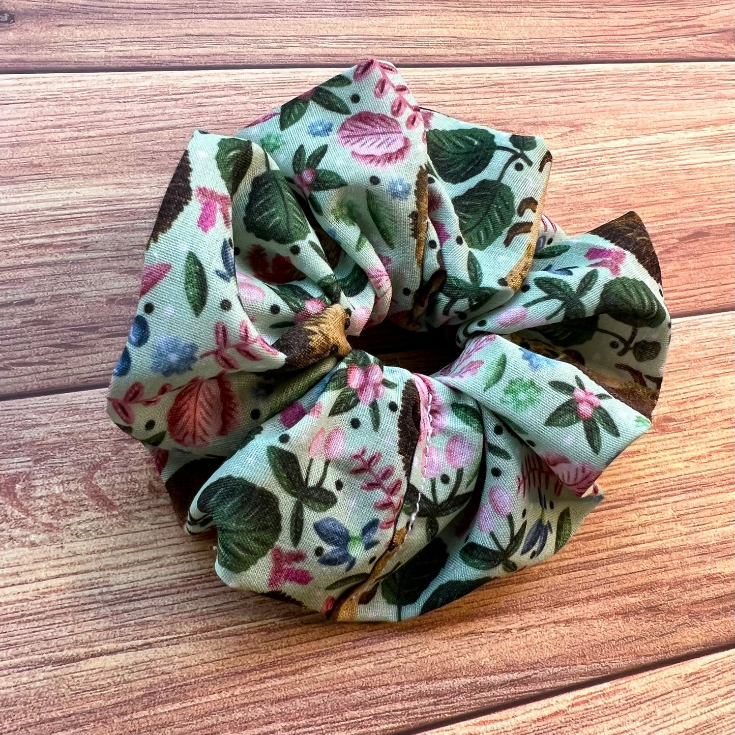Add a playful touch to your hairstyle with our hedgehog scrunchie, a must-have for hair accessories lovers in the UK