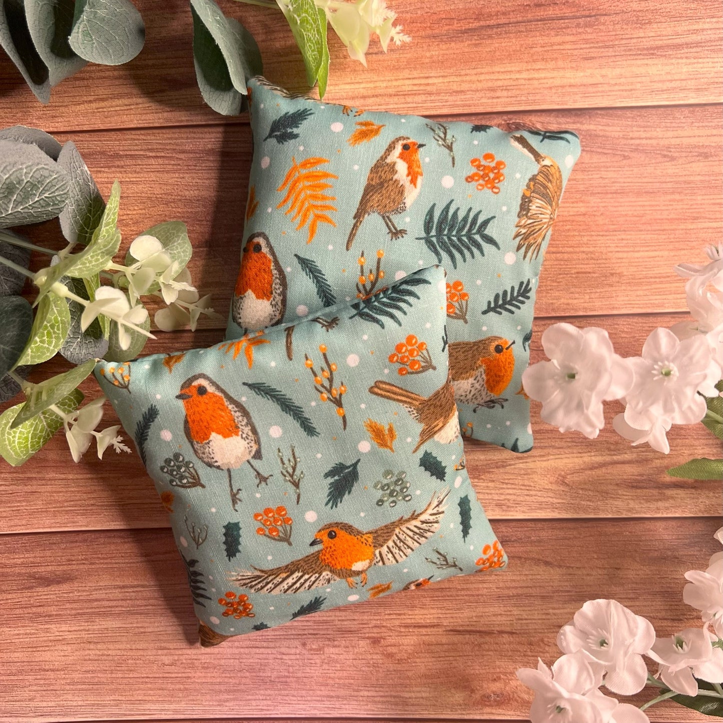 These robin hand warmers are reusable and a great gift for cold hands, making them ideal for a hiker or someone who loves the outdoors.