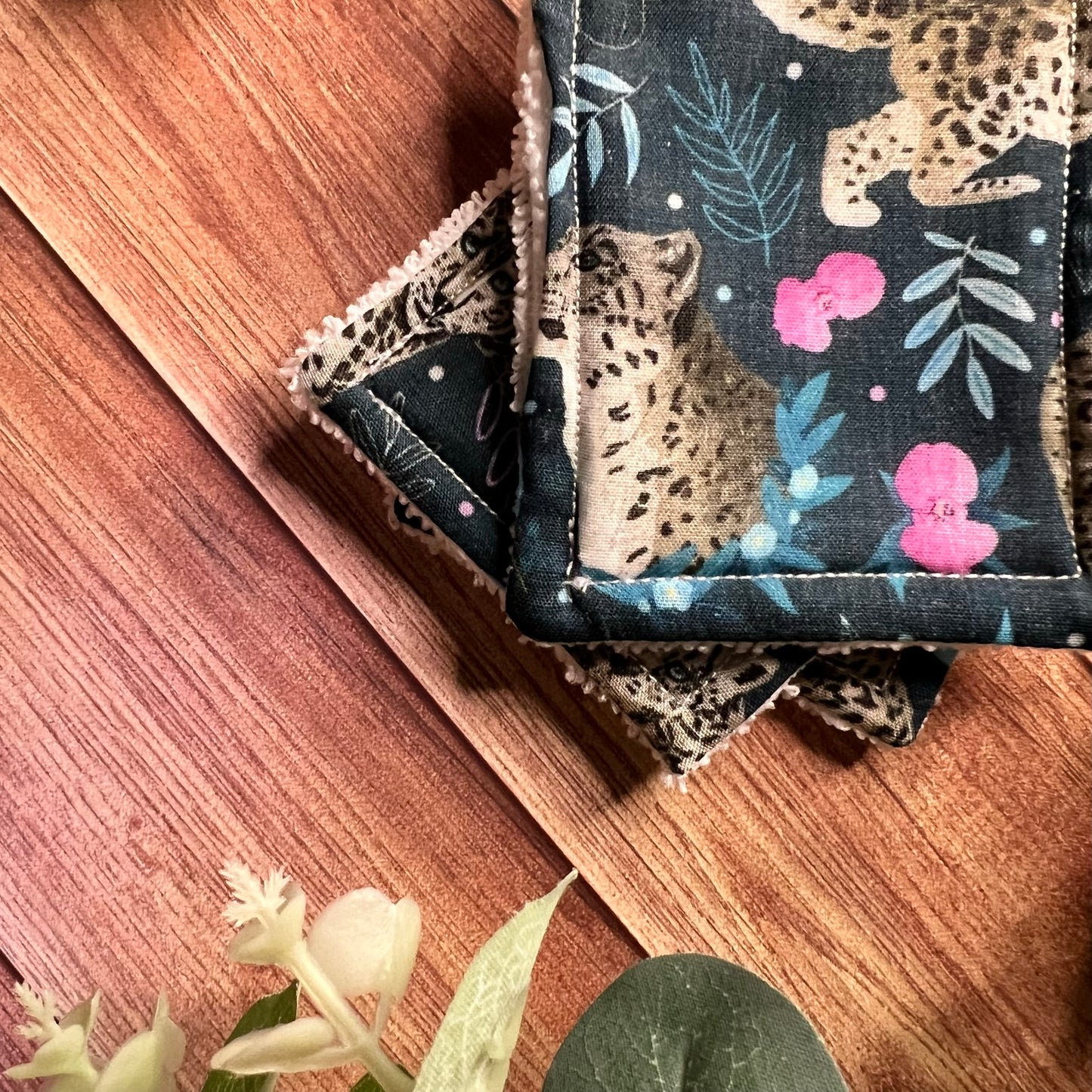 Snow Leopard Exfoliating Pads, perfect for radiant skin.