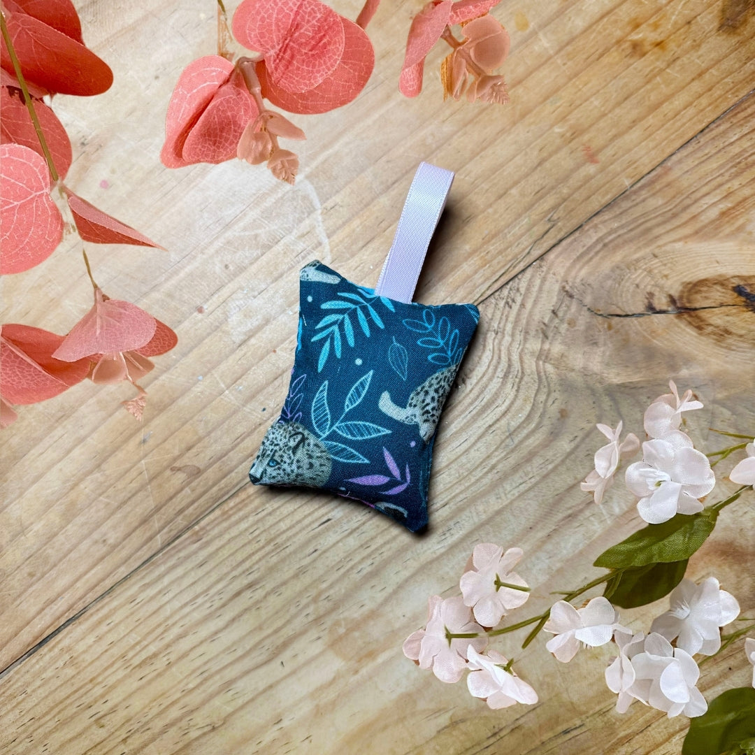 DIY Snow Leopard Mini Lavender Bag Kit
