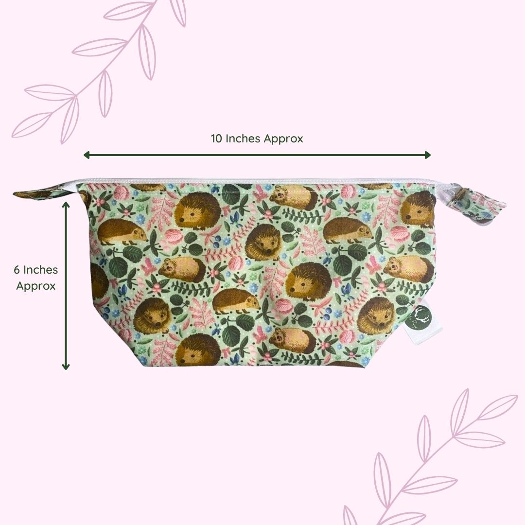 Hedgehog-themed handmade makeup bag, suitable for storing skincare products and as a thoughtful gift