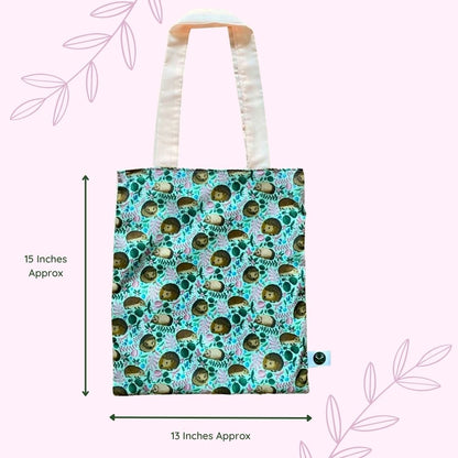 Hedgehog-themed tote bag, versatile for university needs and convenient as a folding shopping bag, a great gift for wildlife lovers.