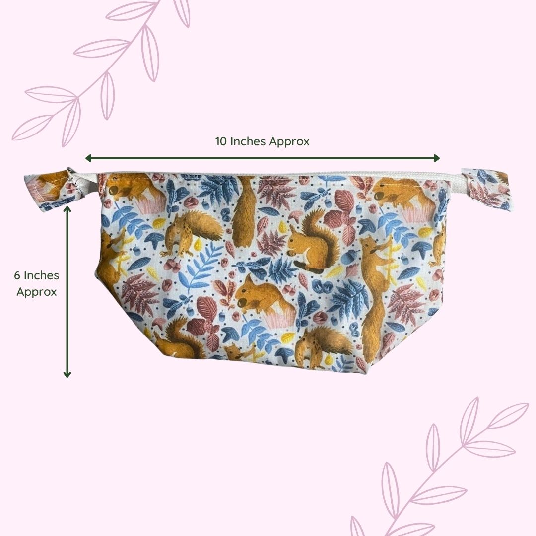 Nature-inspired red squirrel makeup bag, an excellent choice for women and textiles gifts