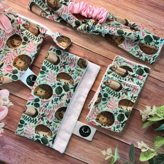 Adorable hedgehog gift set, the perfect gift for your mother, featuring charming hedgehog-related gifts for her