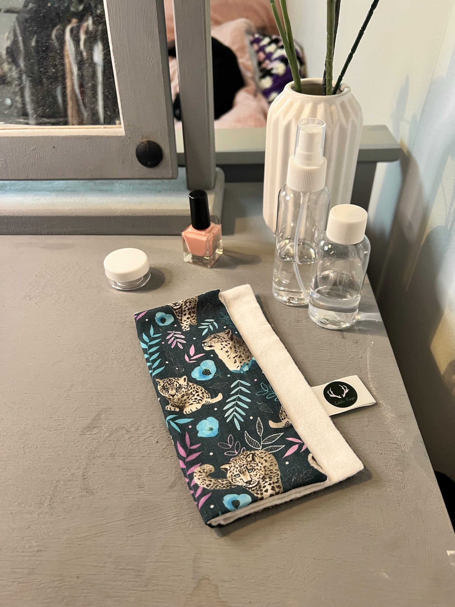 Face wash gift set, perfect snow leopard face cloth