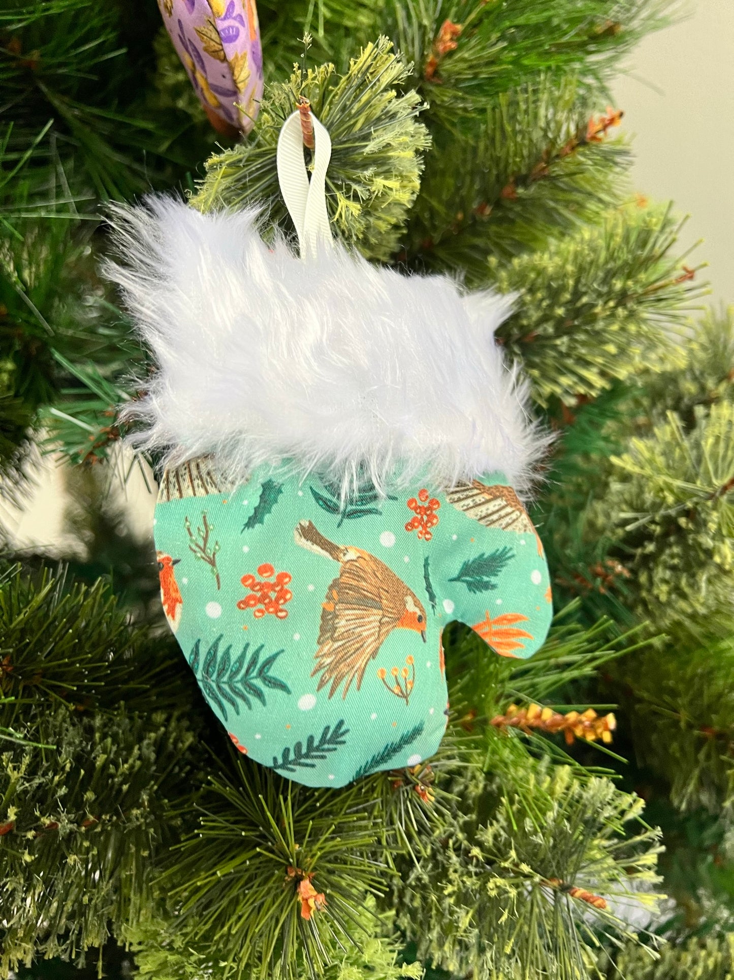 Robin Decorative Mitten Ornament
