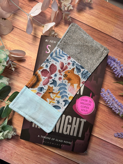 Red Squirrel Elasticated Bookmark – Bookmark with Pen Pocket for Readers & Journalers