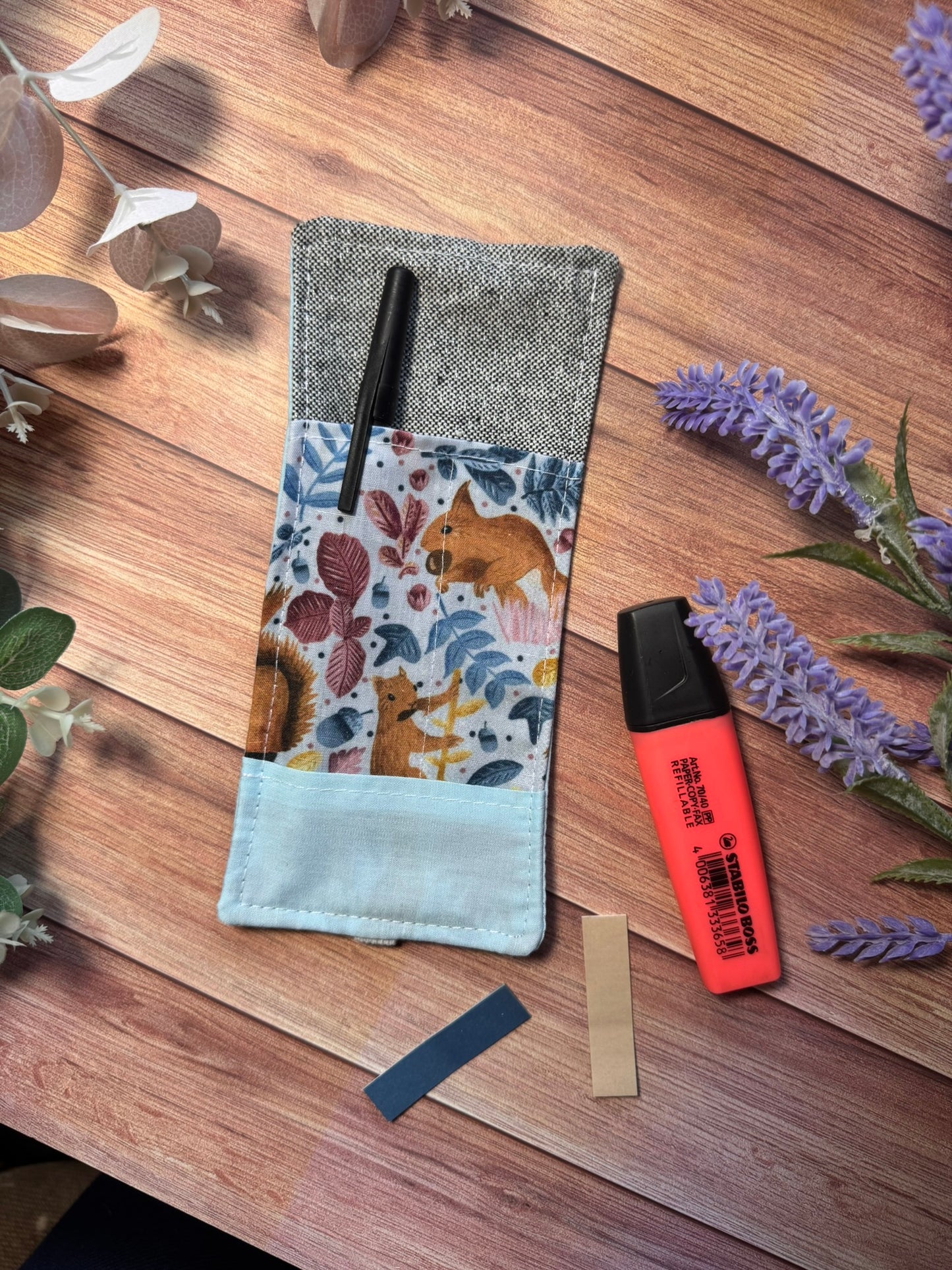 Red Squirrel Elasticated Bookmark – Bookmark with Pen Pocket for Readers & Journalers