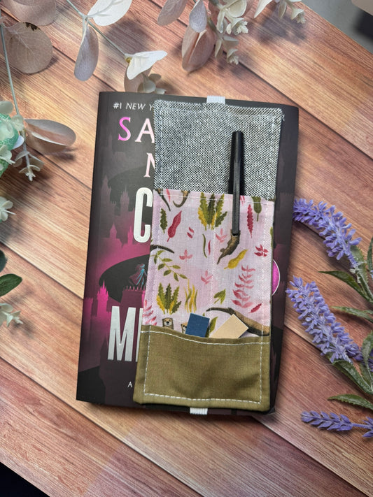 Otter Elasticated Bookmark with Pen Pocket – Ideal for Annotation & Journaling