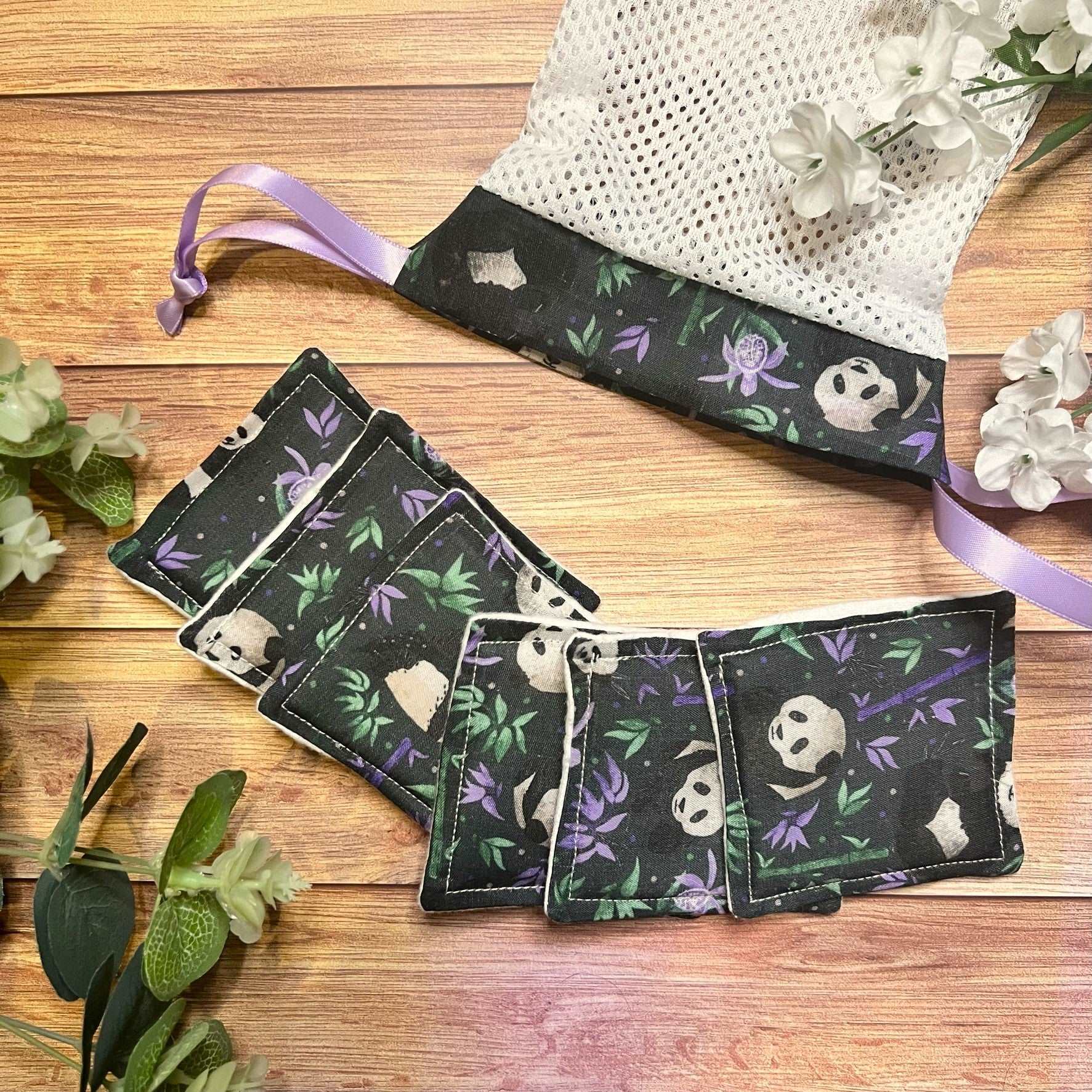 Adorable panda mini-skincare gift set, perfect for birthdays and eco-friendly skincare lovers.
