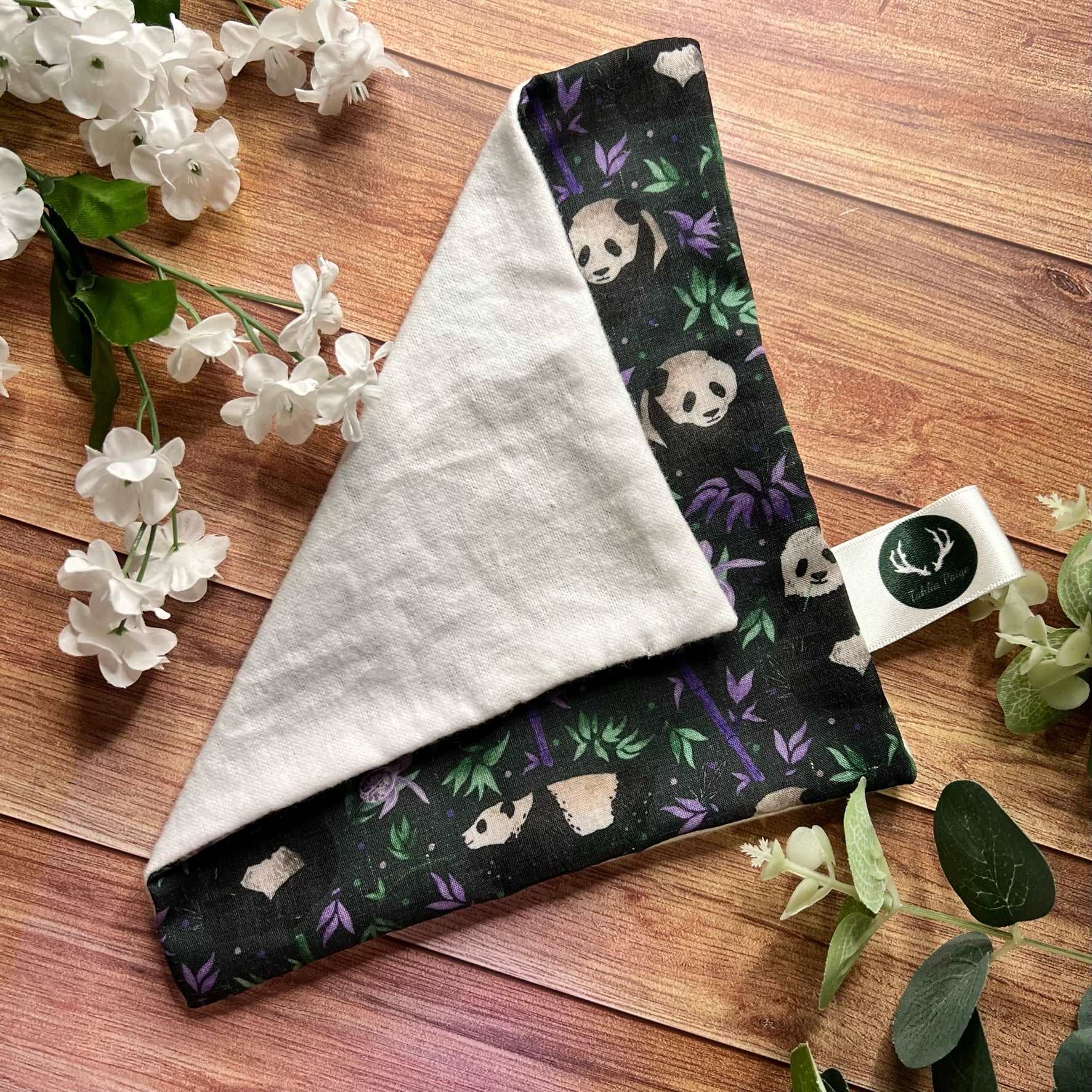 Zero-waste skincare: panda cotton face cloth.