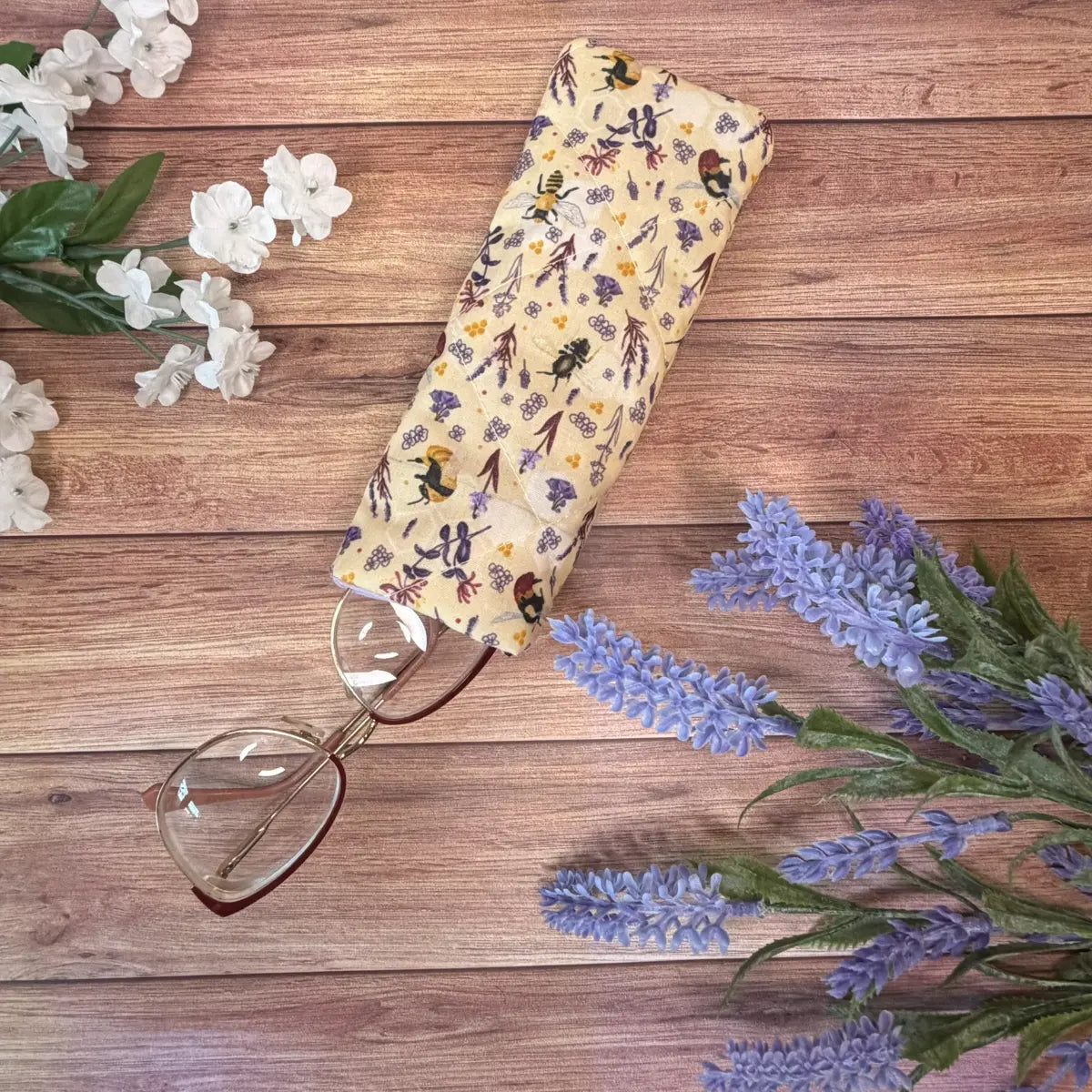 Handmade bee patterned glasses pouch suitable for reading glasses and everyday spectacles.
