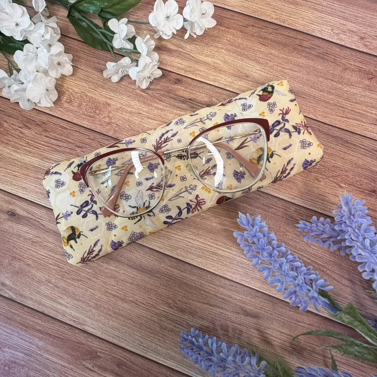 Padded bee glasses case made from soft avio cotton and polycotton.
