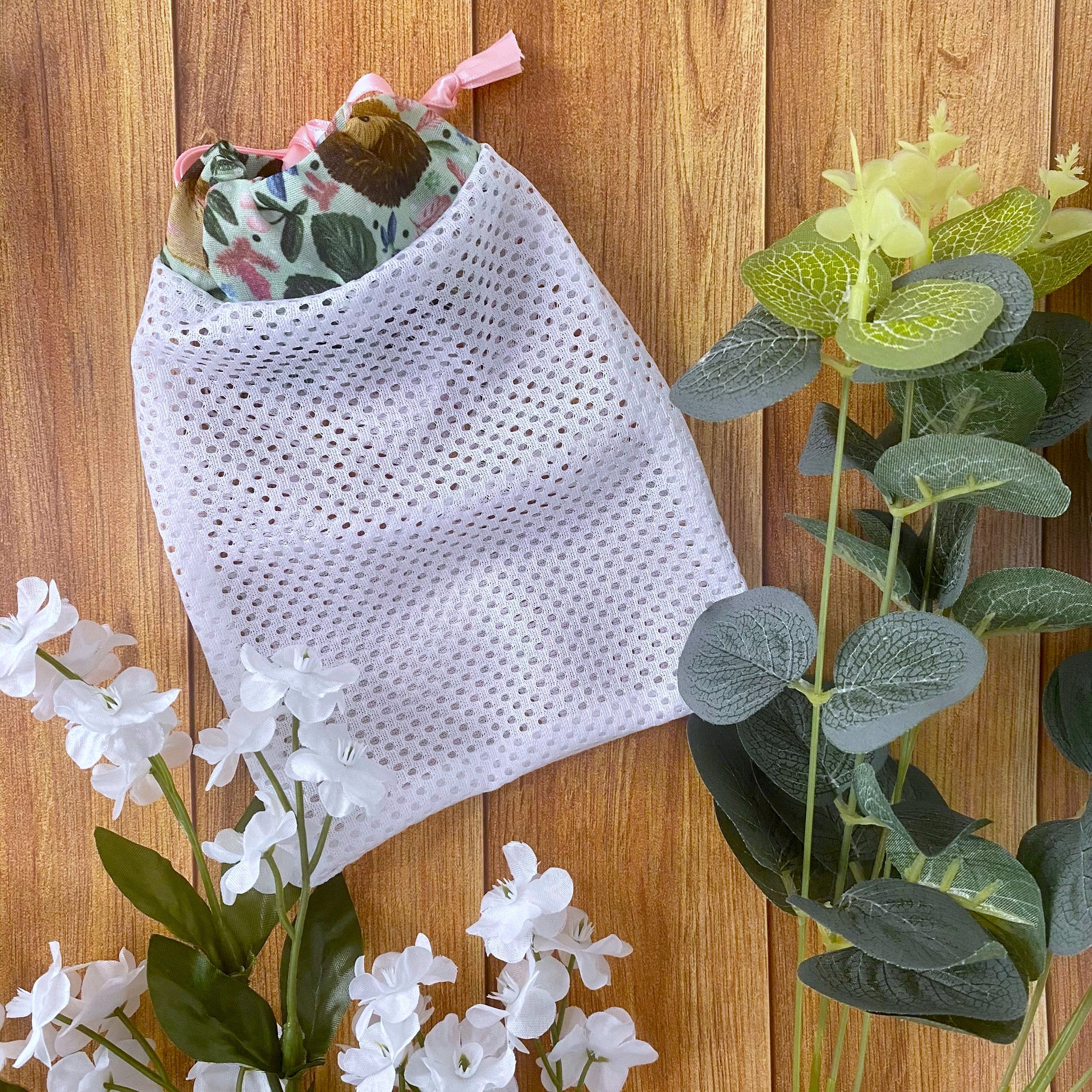 Hedgehog wash bag for sustainable skincare, featuring a drawstring design perfect for makeup and beauty essentials.