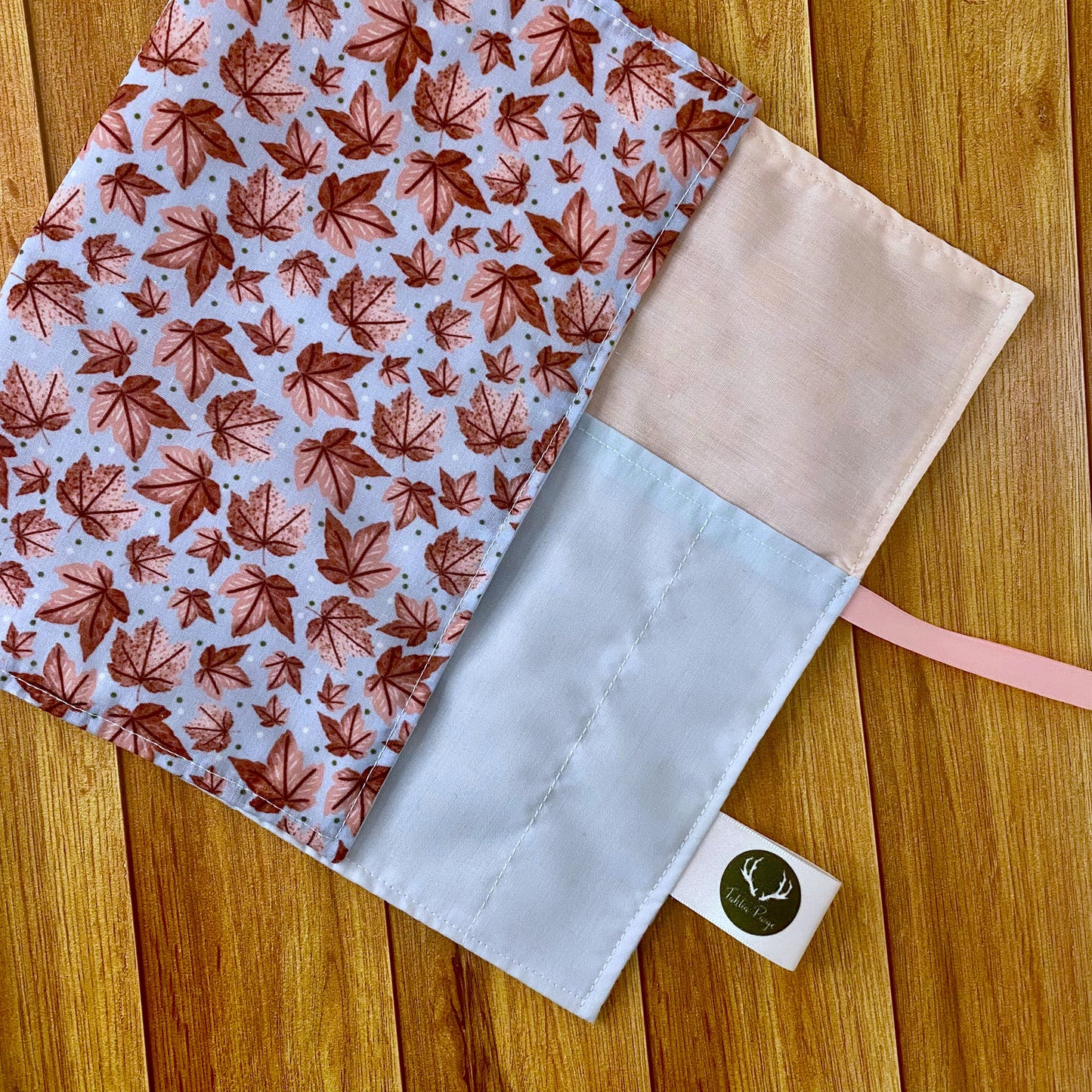 a practical gift for an artist, they can store paintbrushes safely in this brush roll with the inside pockets
