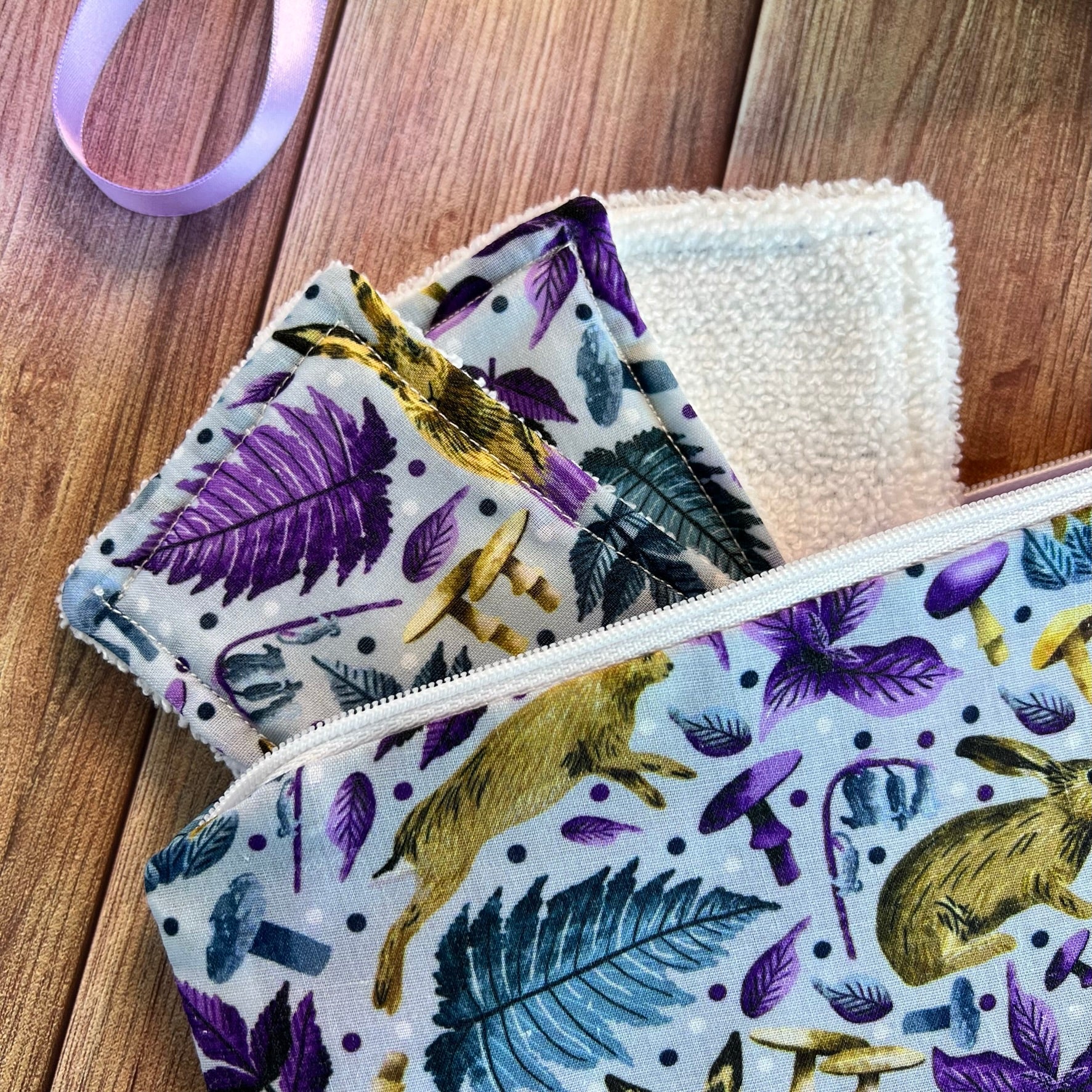 Eco-friendly sustainable starter gift set, perfect for anniversaries.