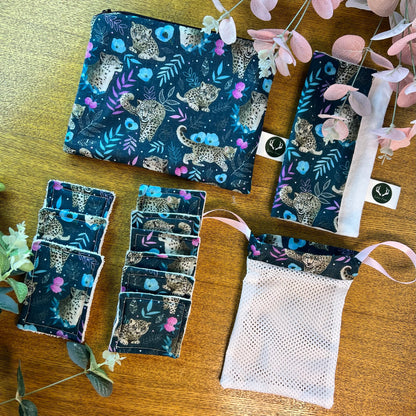 Eco-friendly snow leopard skincare starter gift set, perfect for gifts.