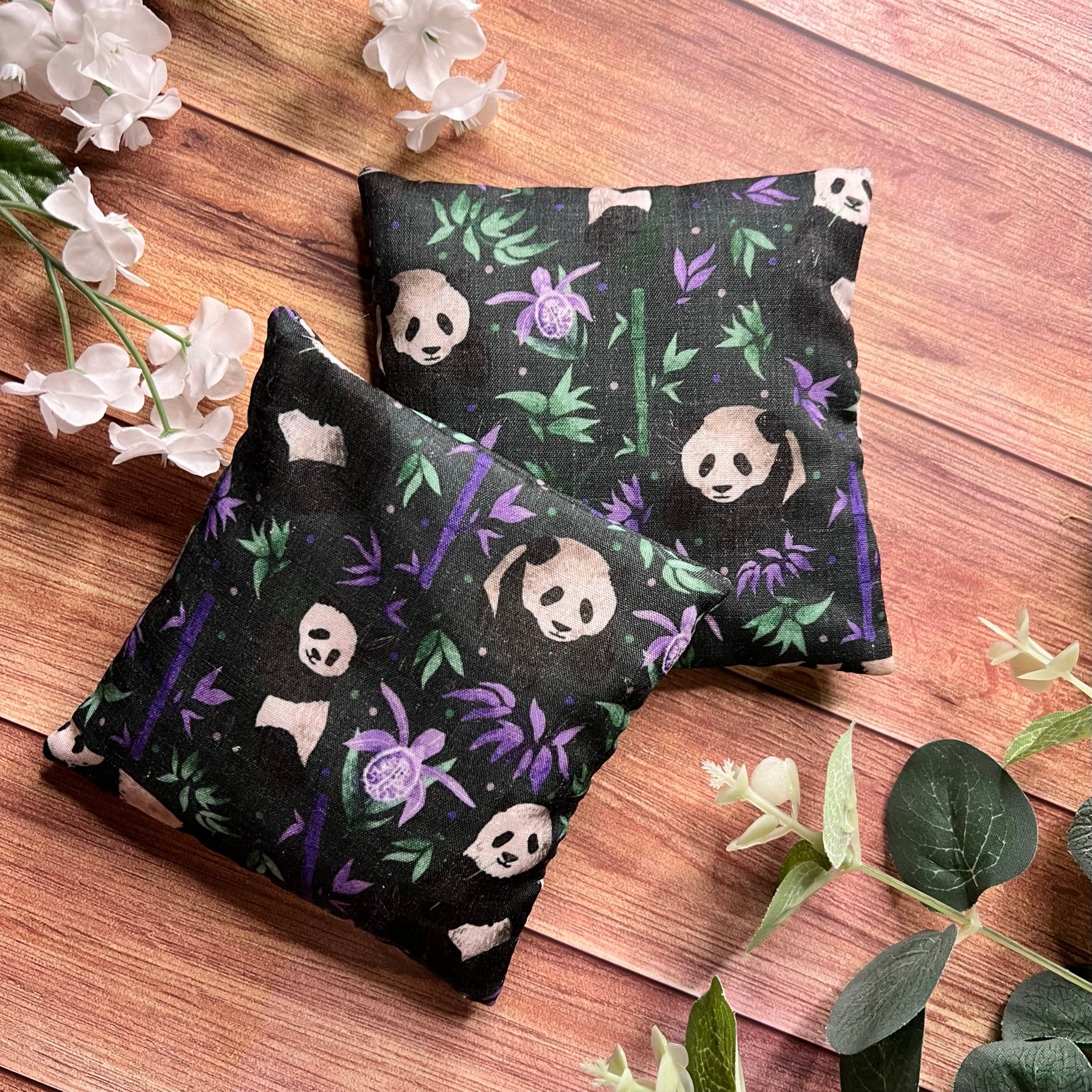 Enjoy a hand warmers gift set with this cute panda christmas gift, these hand warmrs are dark purple and ideal for those with cold hands.